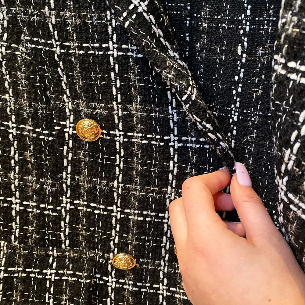Women's tweed blazer